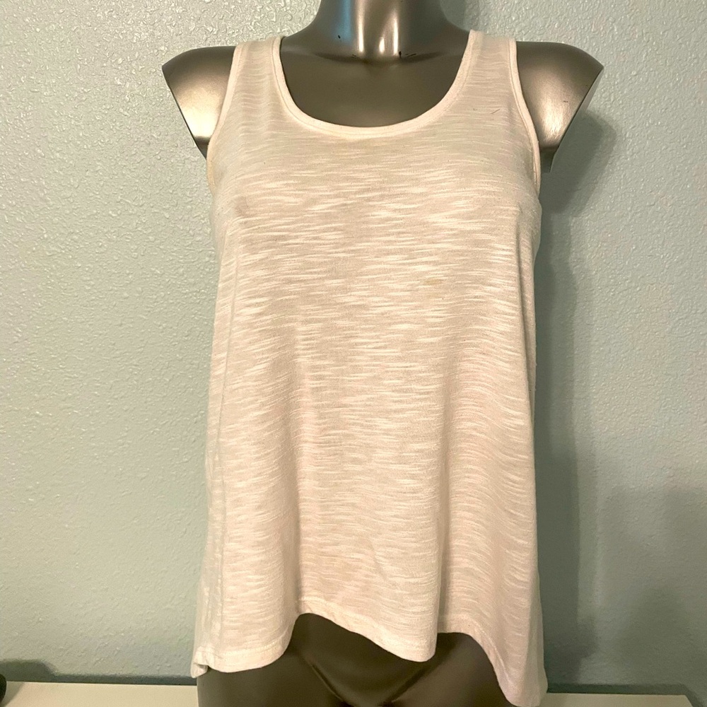Women's White Sleeveless Top